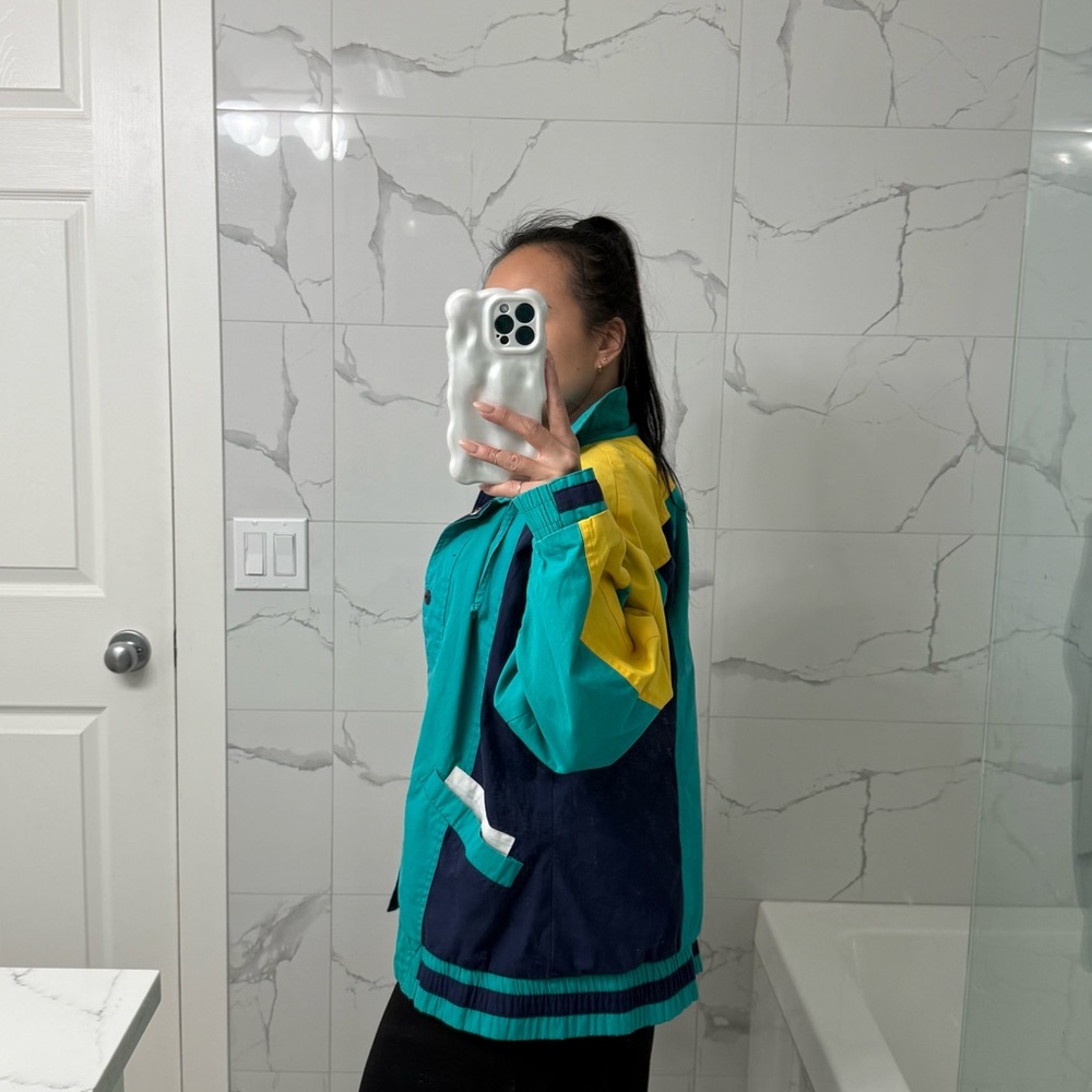 ๐ 80s Retro Color Block Patch Jacket - Picture 10 of 10